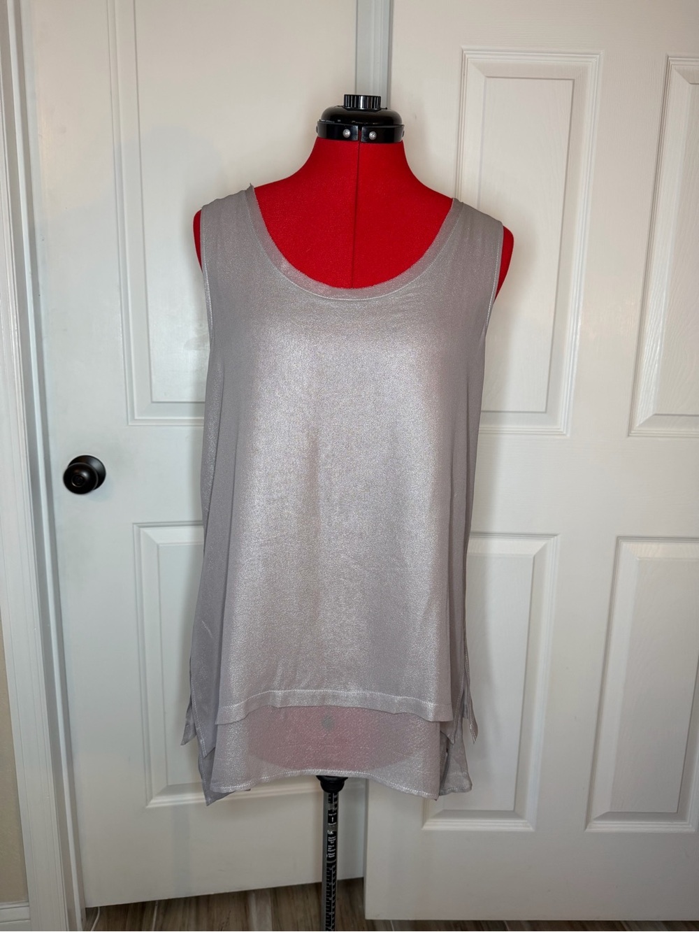 Gold Hawk 100% Silk Metallic Taupe Gray Sleeveless Tunic Layered Top Women L